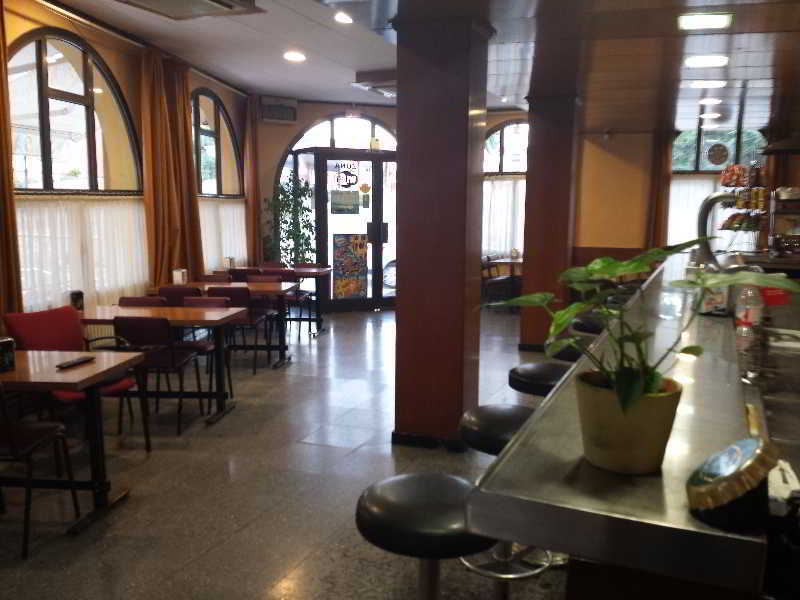 Hotel Sabiote Пинеда де Мар Екстериор снимка