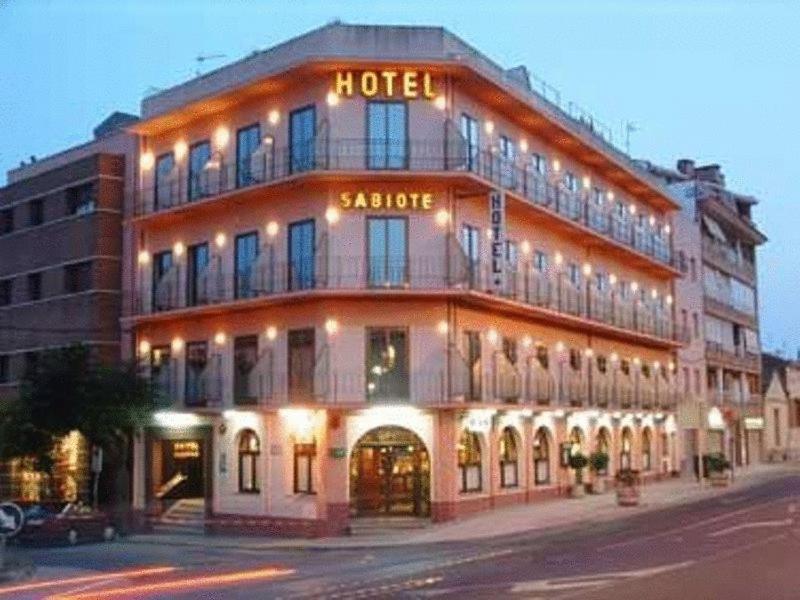 Hotel Sabiote Пинеда де Мар Екстериор снимка