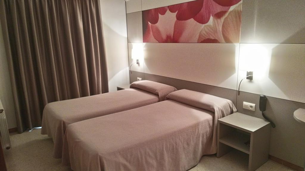 Hotel Sabiote Пинеда де Мар Екстериор снимка