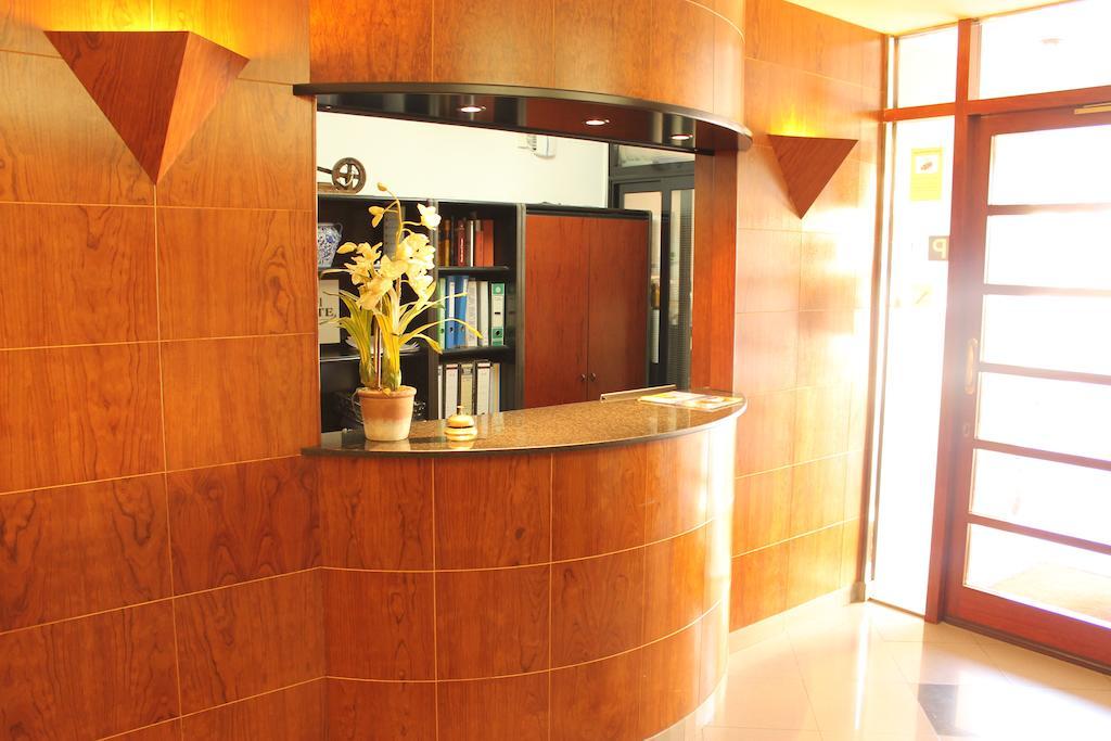 Hotel Sabiote Пинеда де Мар Екстериор снимка