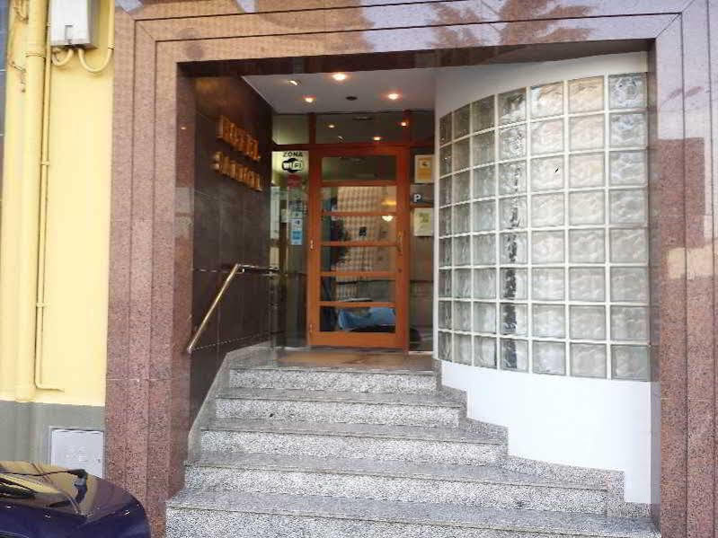 Hotel Sabiote Пинеда де Мар Екстериор снимка