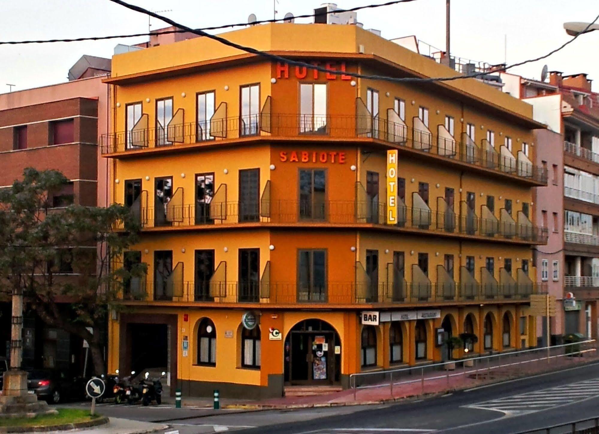Hotel Sabiote Пинеда де Мар Екстериор снимка